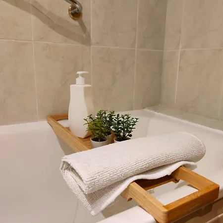 Tirwal Juderia Apartment *